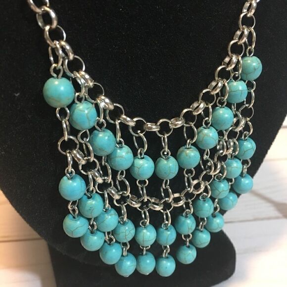 Turquoise & Silver Necklace with Earrings - Picture 4 of 8